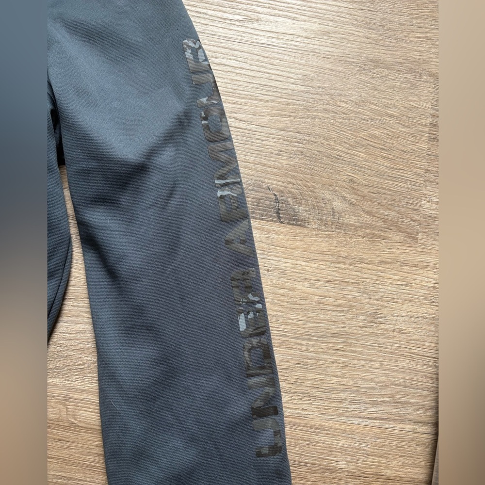 Men’s blue & camo print Under Armour Loose Fit Hoodie - Picture 2 of 3